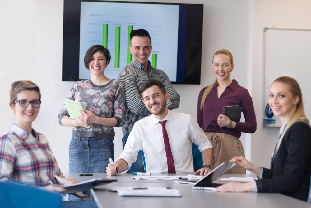 SteuerExperte Team im Büro